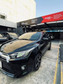 Toyota Yaris lleno