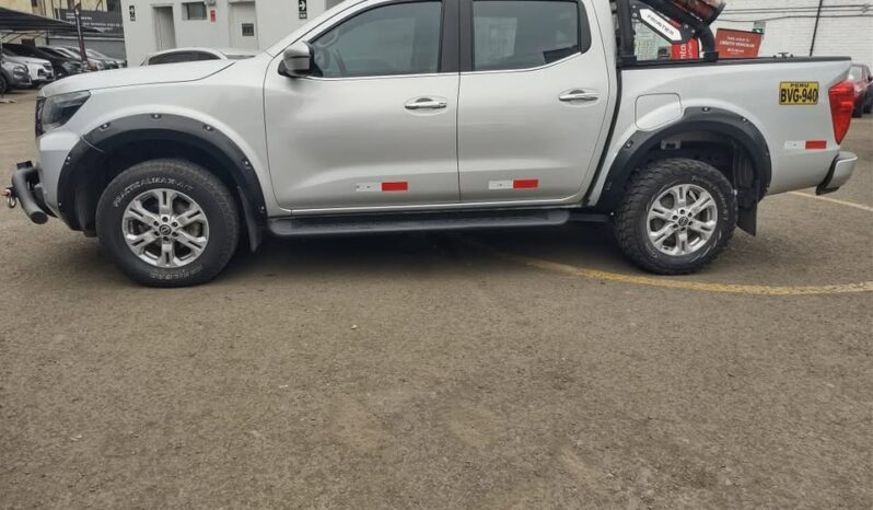 NISSAN FRONTIER lleno