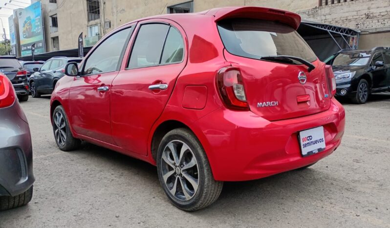 NISSAN MARCH lleno
