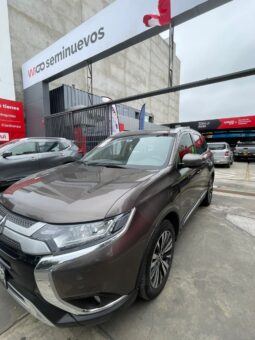 MITSUBISHI OUTLANDER lleno