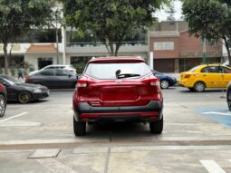 NISSAN KICKS lleno