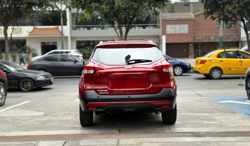 NISSAN KICKS lleno