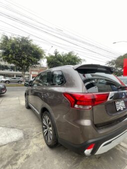 MITSUBISHI OUTLANDER lleno