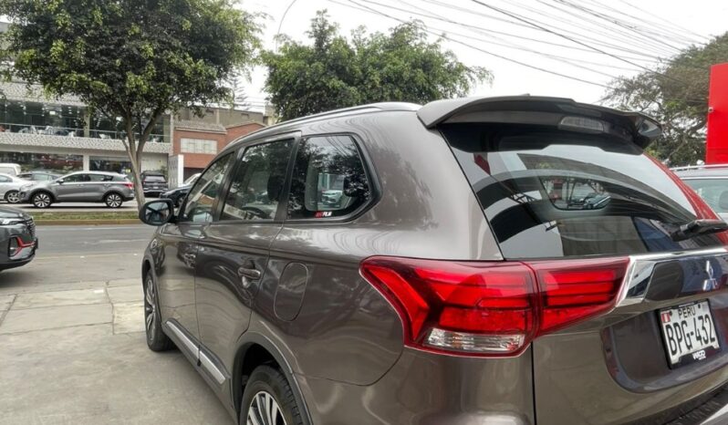 MITSUBISHI OUTLANDER lleno