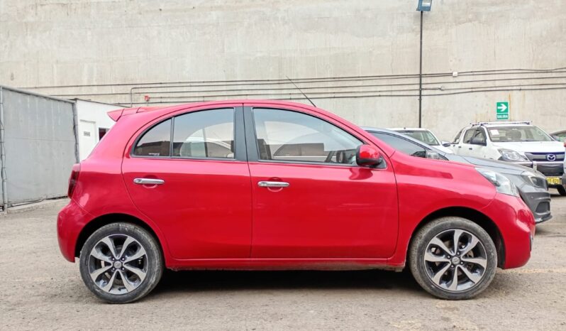 NISSAN MARCH lleno