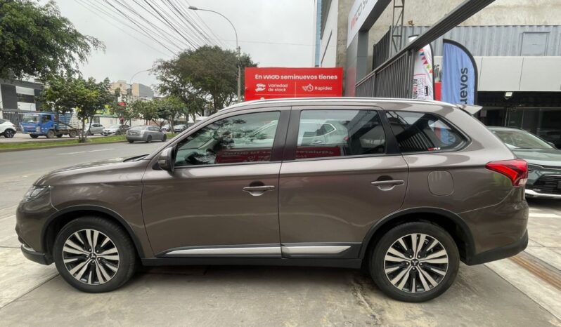 MITSUBISHI OUTLANDER lleno