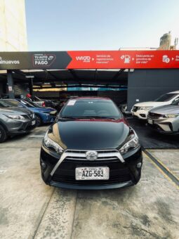 Toyota Yaris lleno