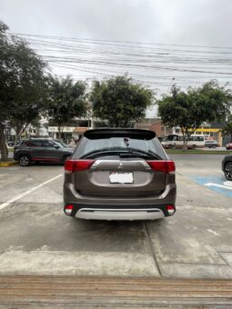MITSUBISHI OUTLANDER lleno