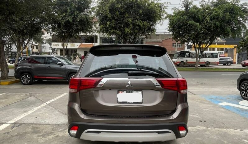 MITSUBISHI OUTLANDER lleno