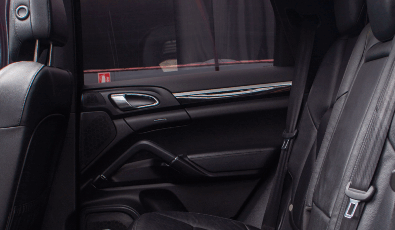 Porsche Cayenne V6 lleno