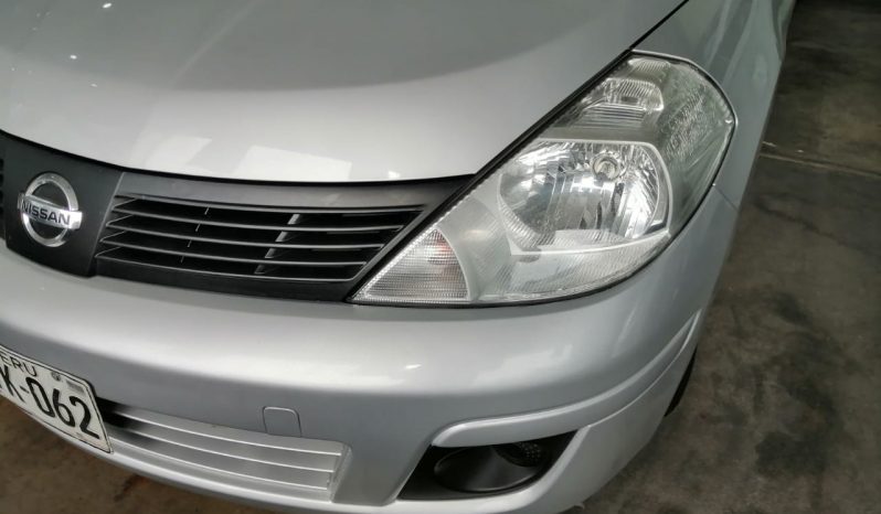 NISSAN TIIDA 1.6 MT / GNV lleno