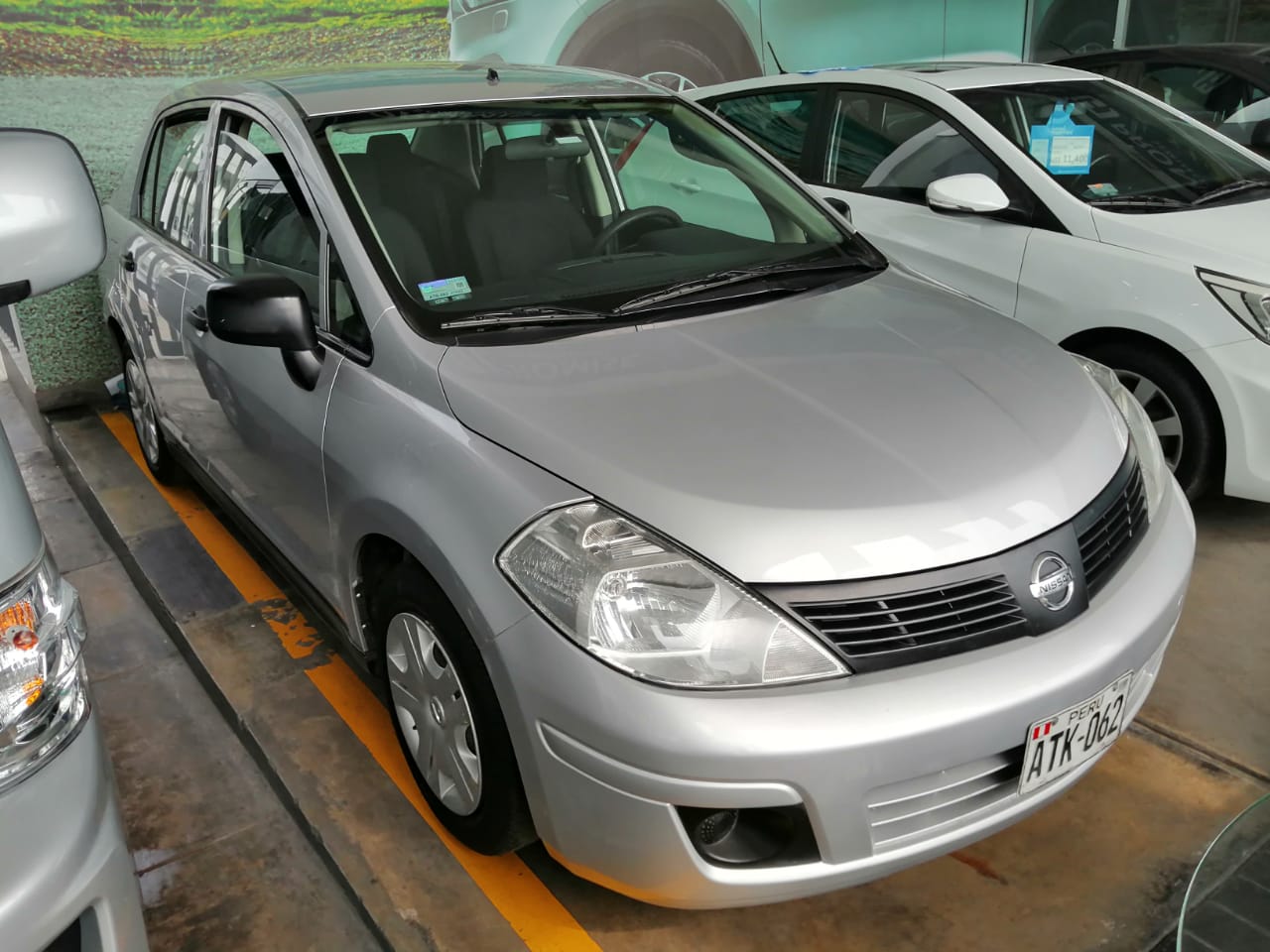 NISSAN TIIDA 1.6 MT / GNV