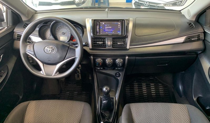 TOYOTA YARIS GLI 1.3 MT lleno