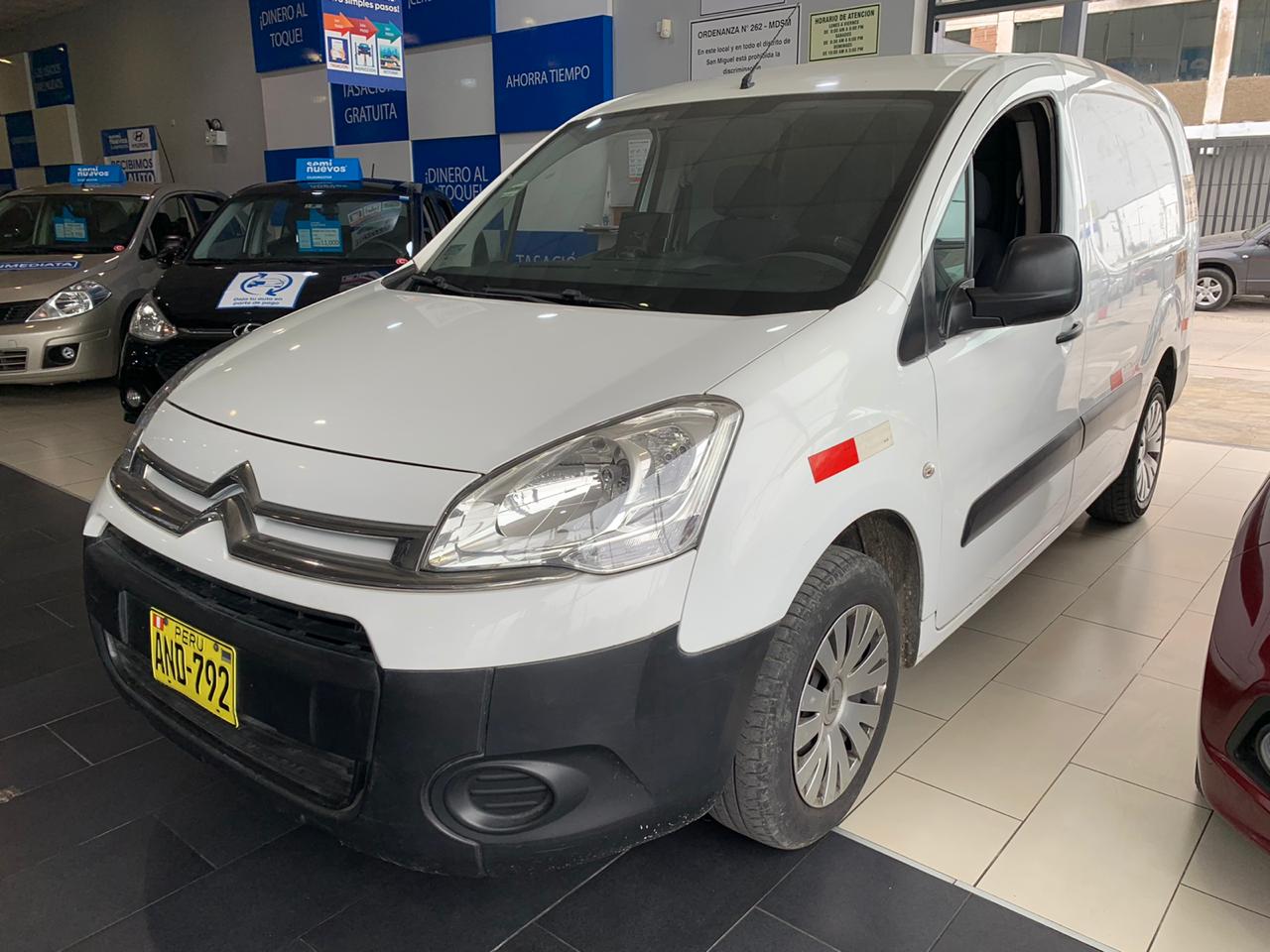 CITROEN BERLINGO VU 1.6 MT LARGO / GLP