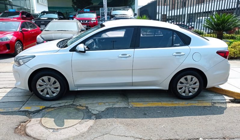 KIA RIO 1.4 MT LX FULL / GLP lleno