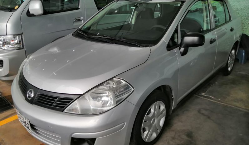 NISSAN TIIDA 1.6 MT / GNV lleno