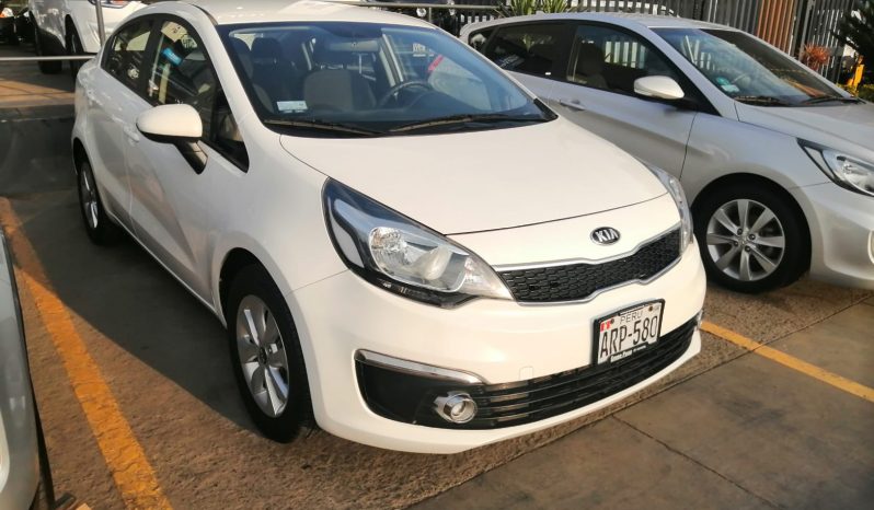 KIA RIO 1.4 AT EX lleno