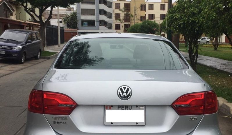 Volkswagen Jetta 2011 lleno