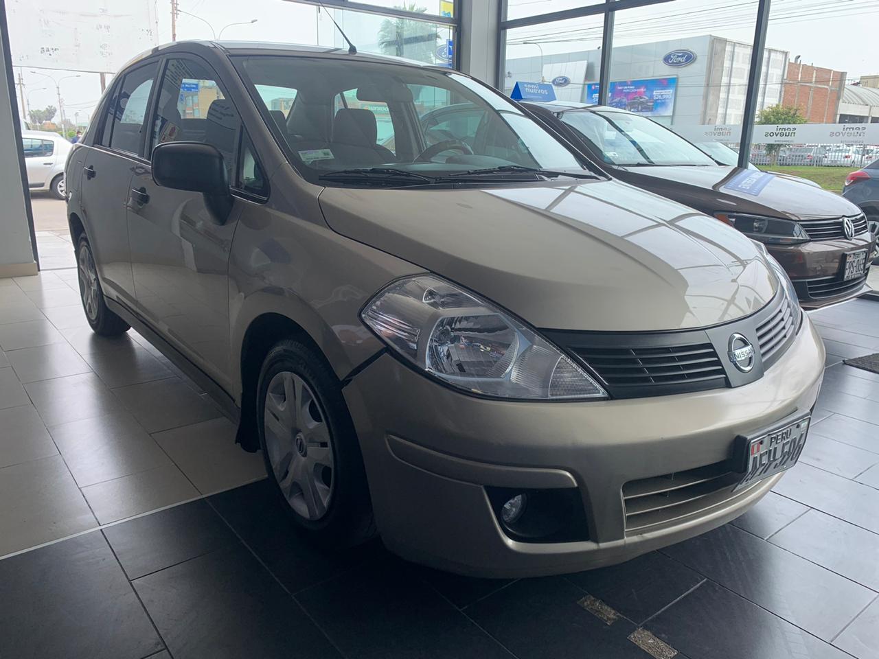 NISSAN TIIDA 1.6 MT