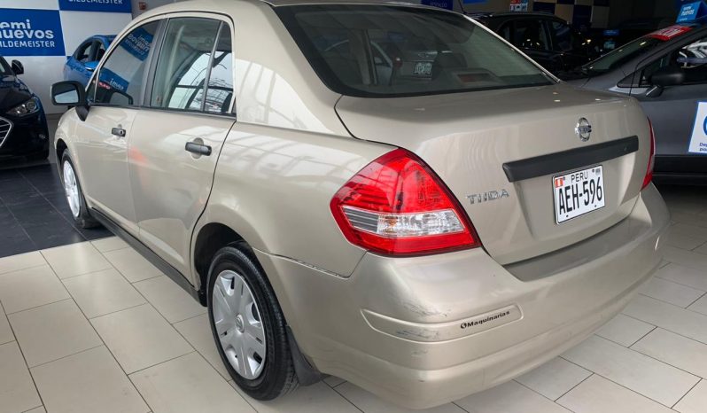 NISSAN TIIDA 1.6 MT lleno