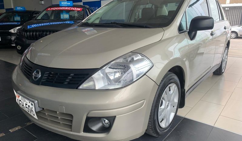 NISSAN TIIDA 1.6 MT lleno