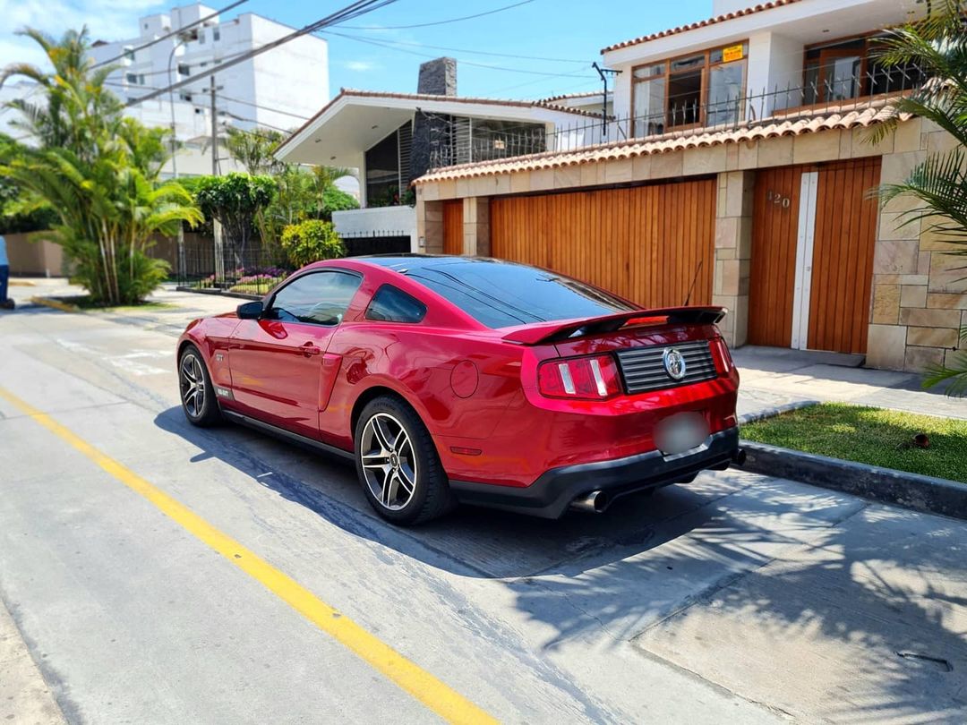 Ford Mustang GT PREMIUM